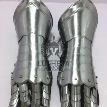 Gothic Gauntlets – 18 Gauge Steel
