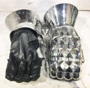 14th Century Hourglass Gauntlets – 18 Gauge Steel - Image 3