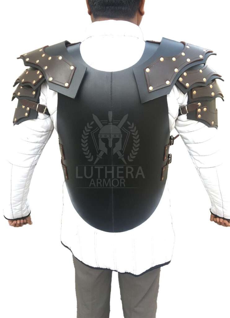 Knight Leather Armor with Shoulder