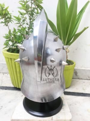 Gladiator helmet with spikes - Image 3