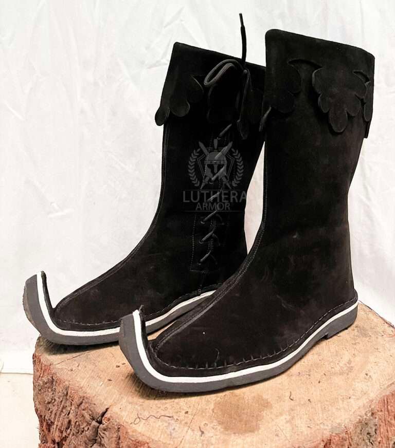 Medieval side lace-up boots